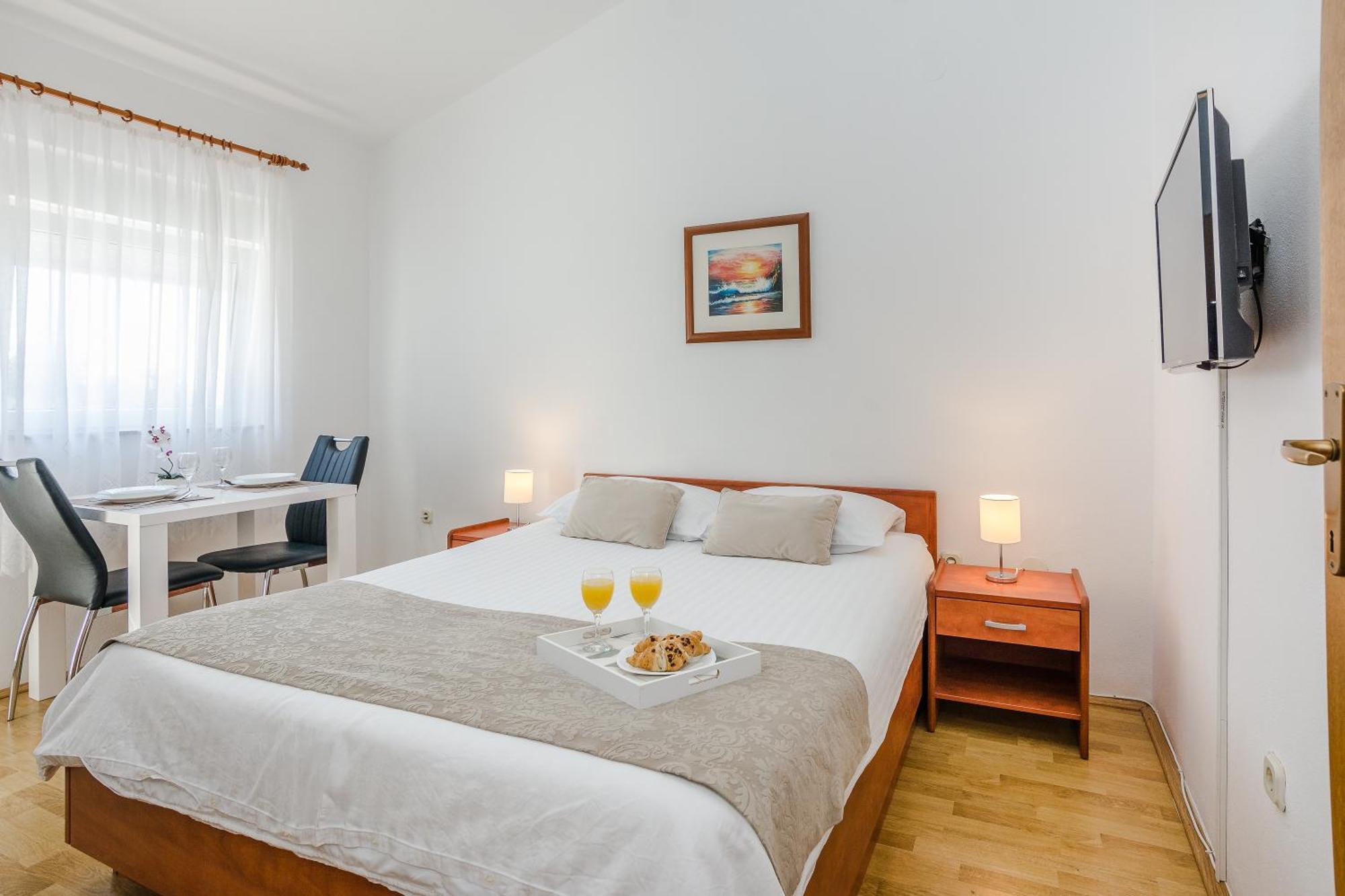 Apartmani Tomeri 斯塔利格拉德-帕克利尼卡 外观 照片