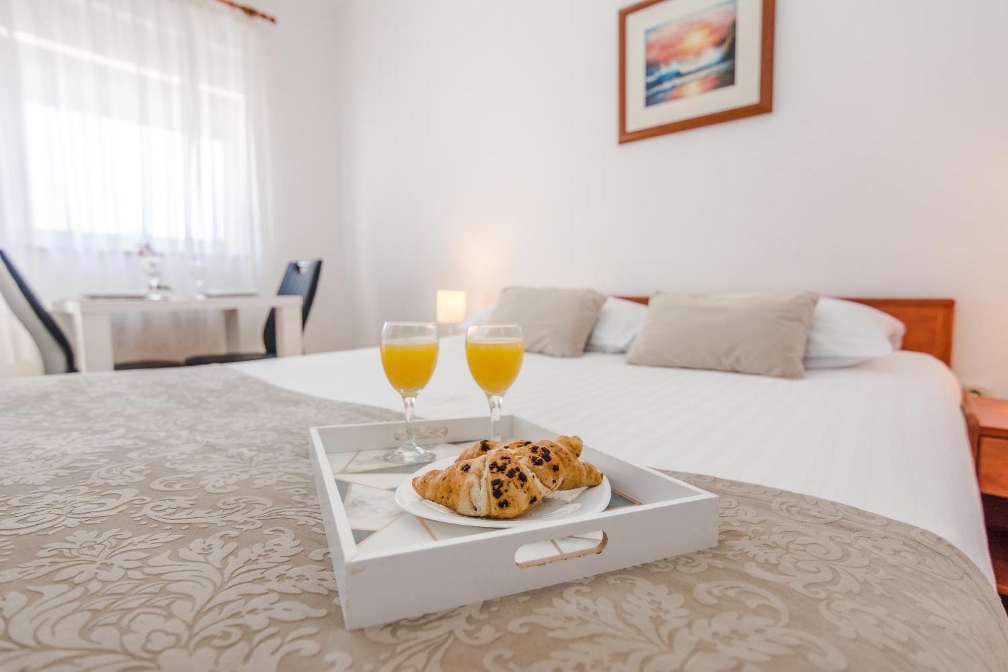 Apartmani Tomeri 斯塔利格拉德-帕克利尼卡 外观 照片